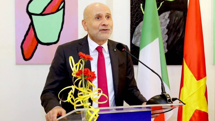 Italian ambassador honoured with friendship insignia